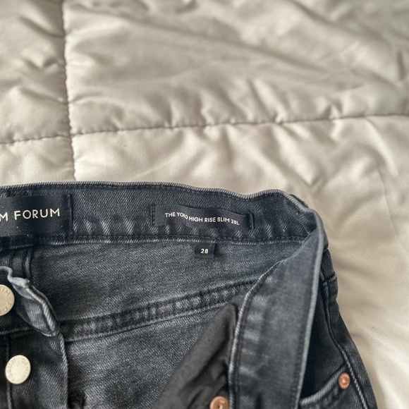 Denim Forum - The YOKO High Rise Slim - Size 28 - Picture 3 of 4